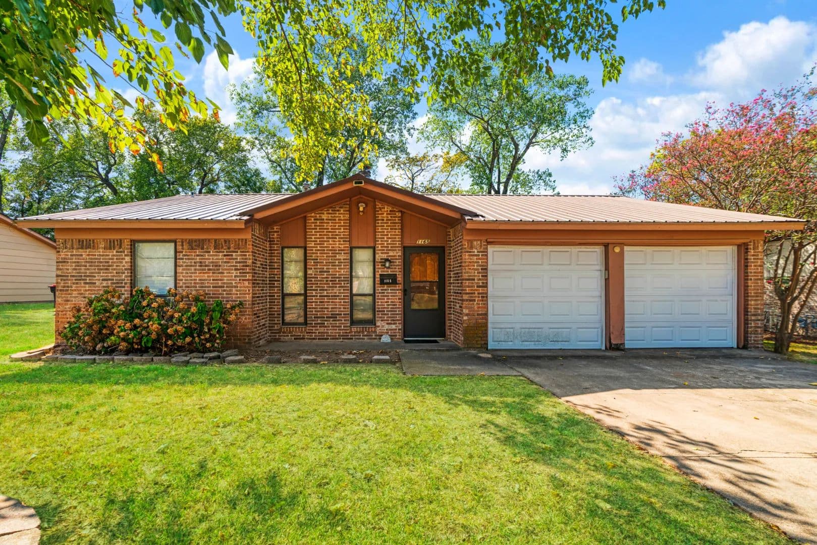 Updated 3-Bedroom Home & Investment Property in Paris, TX - Paris, Texas, 75460