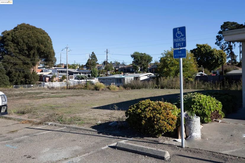 Vacant Land in Pinole