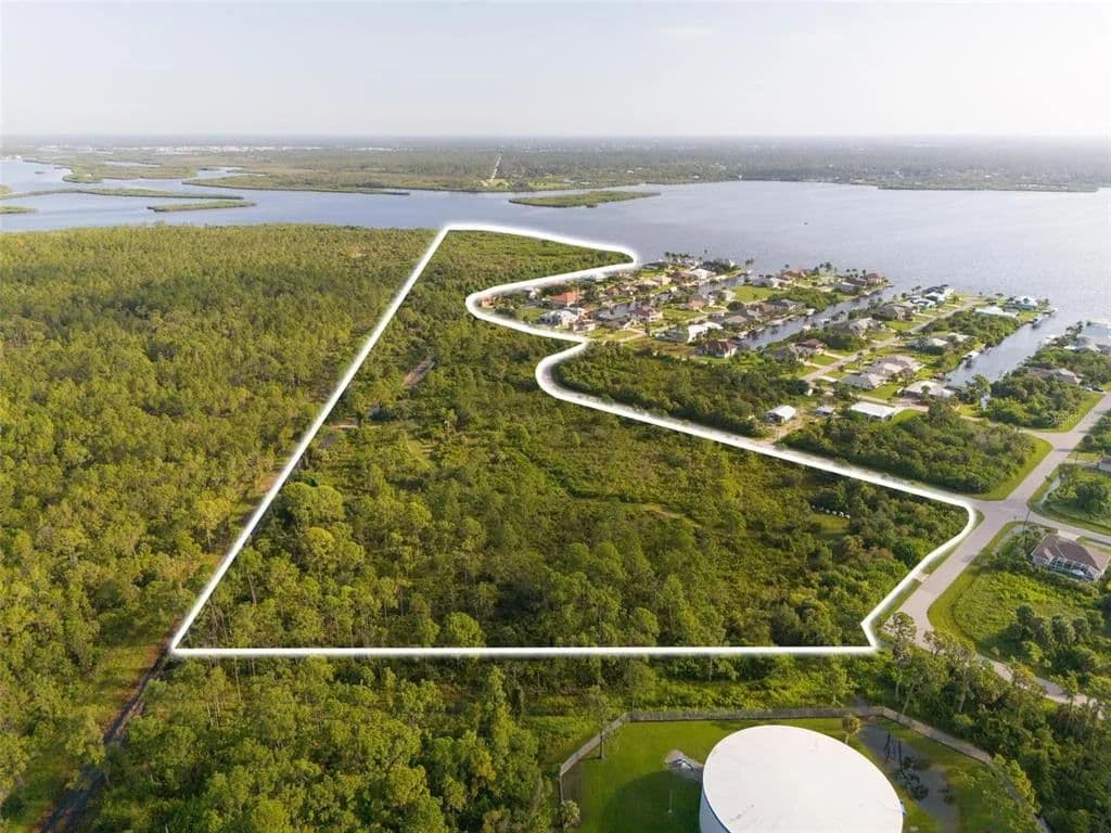 Vacant Land in Port Charlotte - Port Charlotte, Florida, 33981