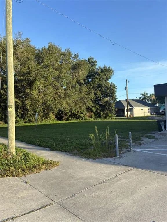 Property from 1925 Suwanee AVE - KW - Fort Myers, Florida, 33901