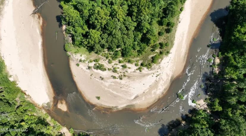 108+- Acres on the Bogue Chitto River Summit, Mississippi