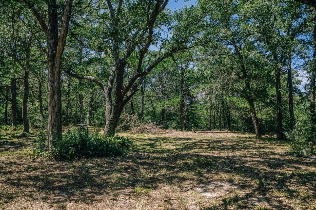 Rocky Creek Manor - Burton, Texas, 77835