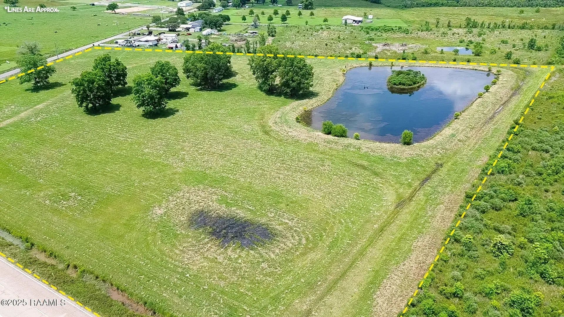 9.8 Acres of Land for Sale in Ville Platte, Louisiana - Ville Platte, Louisiana, 70586