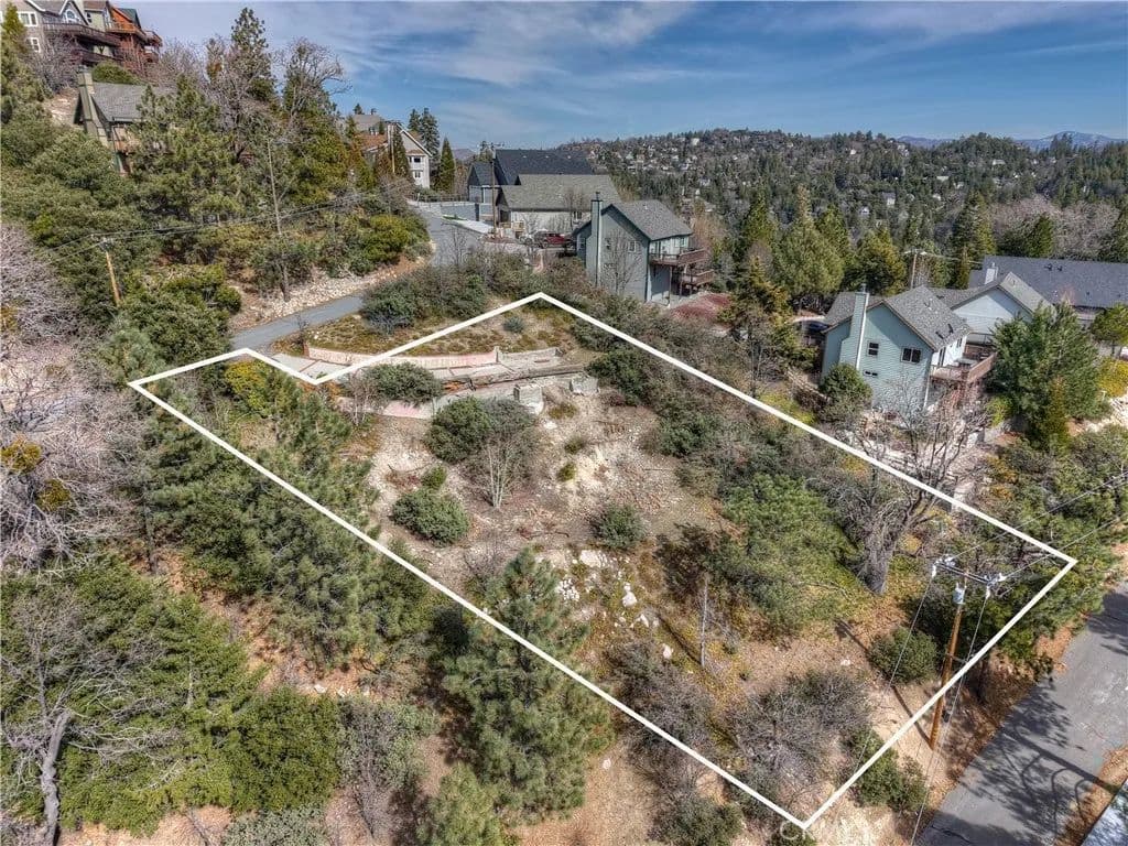 Vacant Land in Lake Arrowhead - Lake Arrowhead, California, 92352