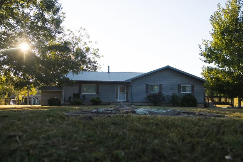 14.7 Acres with a House in Polk County, AR