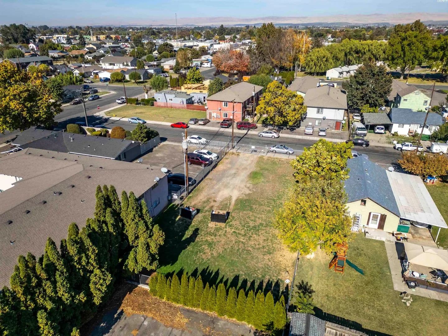Lots & Land-Other in Sunnyside - Sunnyside, Washington, 98944