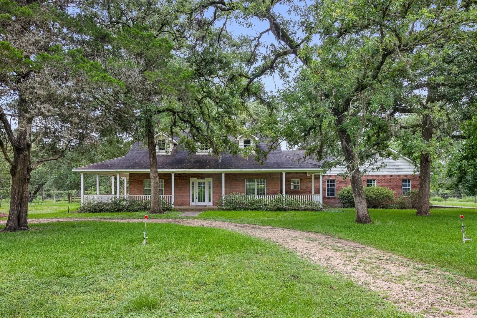 9 Acres of Land for Sale in Columbus, TX - Columbus, Texas, 78934