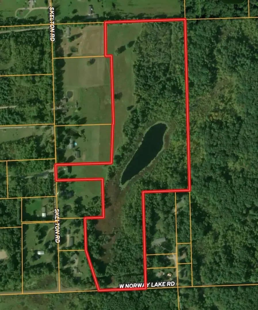 43 acres, Private Lake, Dairy Barn, 4174 Skelton Rd, Columbiaville MI 48421 - Columbiaville, Michigan, 48421