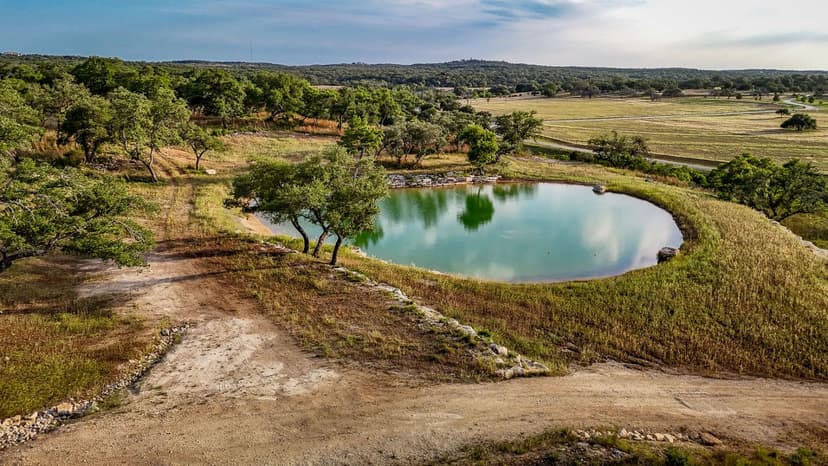 205 Mount Gainor Rd, Dripping Springs 78620