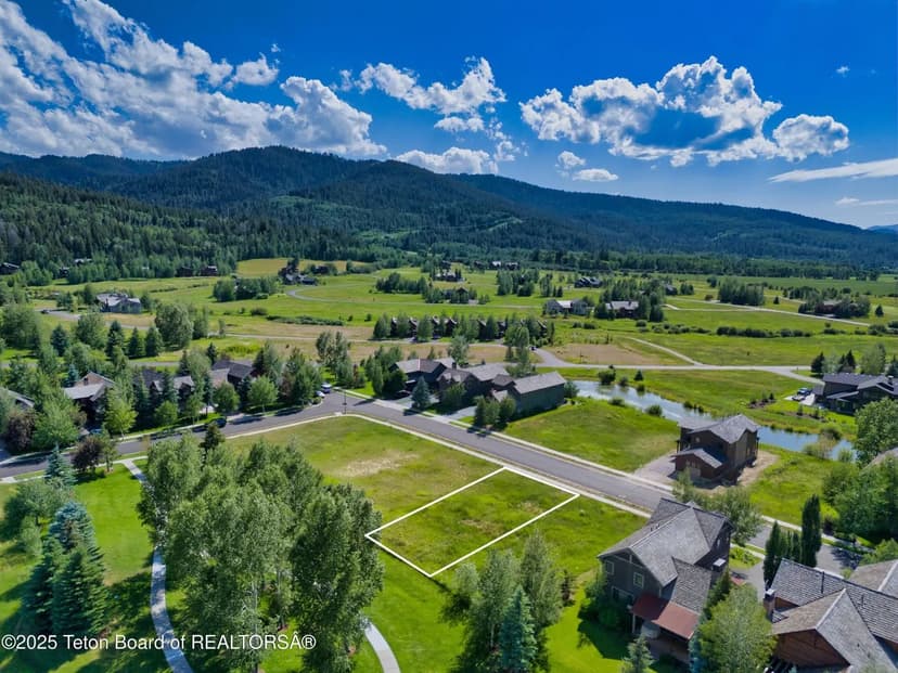 Lots & Land-Other in Victor