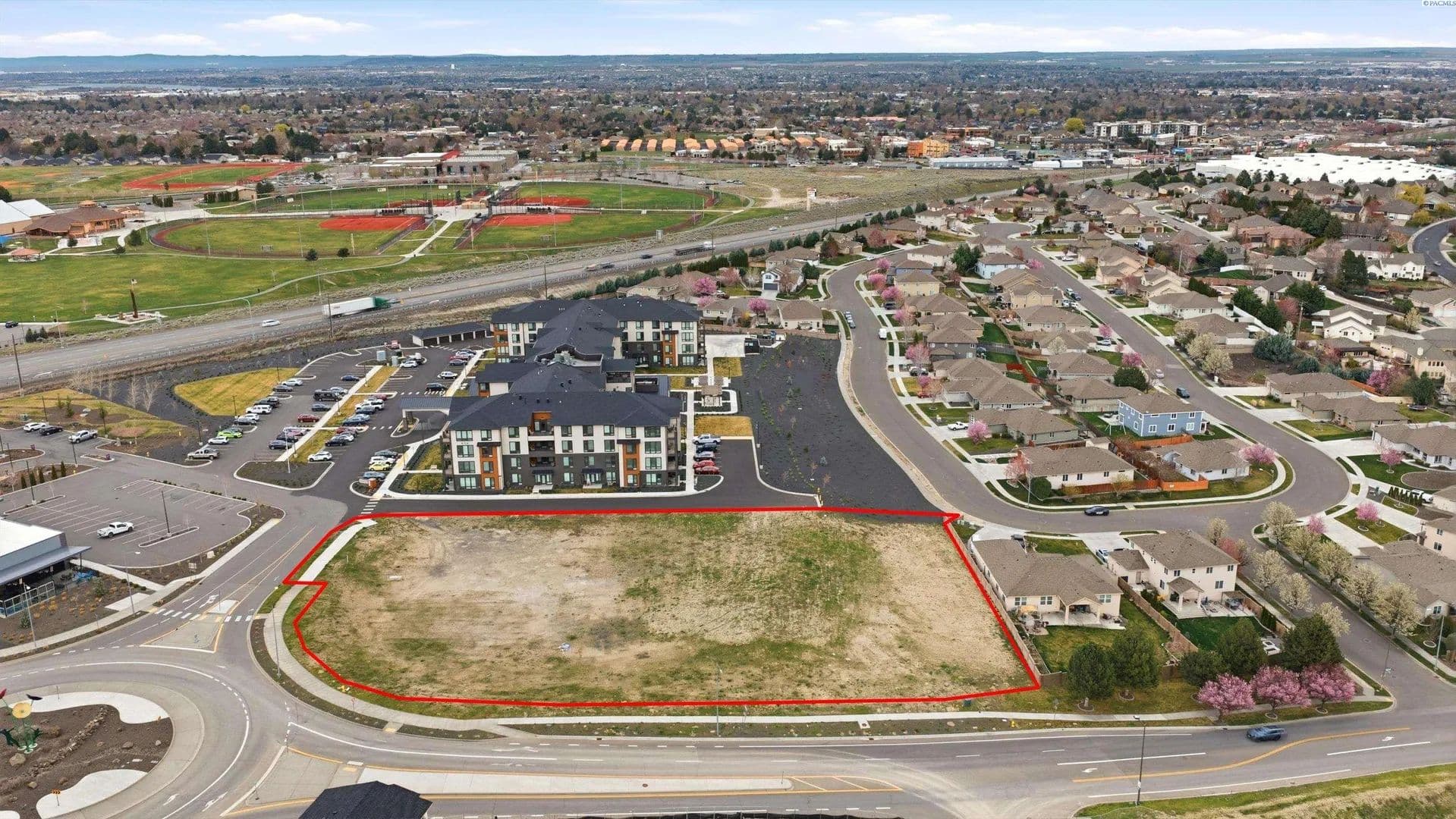 Land -Industrial in Kennewick - Kennewick, Washington, 99337
