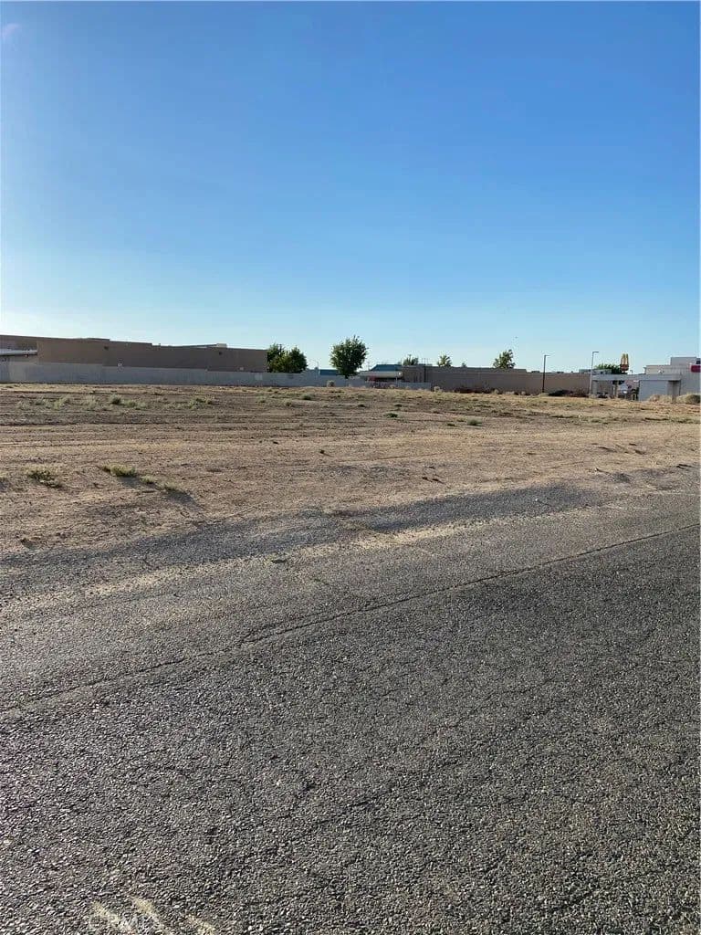 Vacant Land in Hesperia - Hesperia, California, 92345