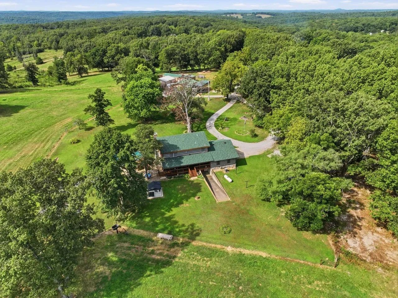 Wildest Dreams Ranch - Caulfield, Missouri, 65626