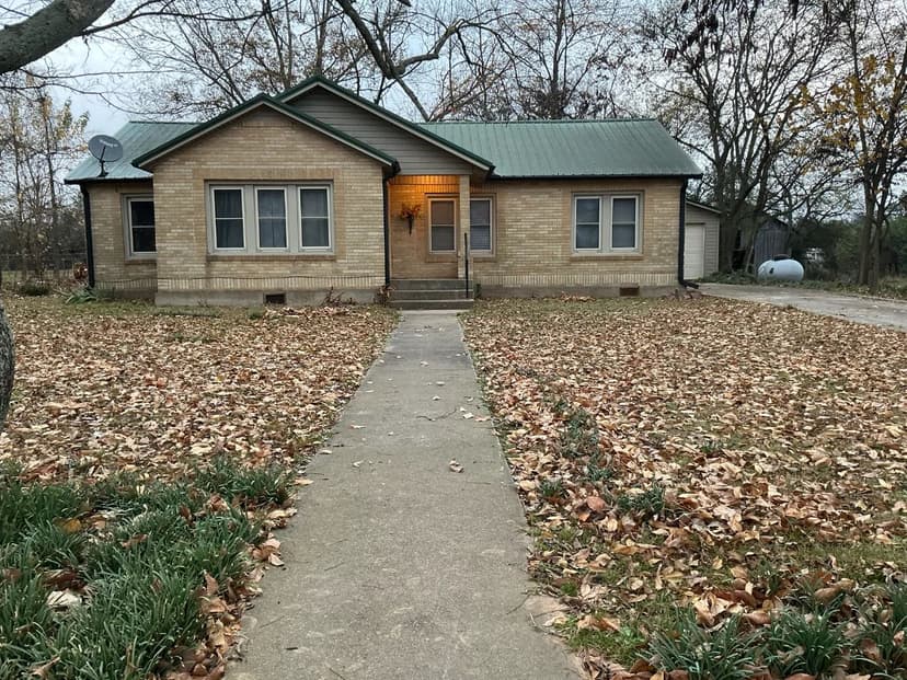 A Home on 2.4 Acres in Polk County, AR