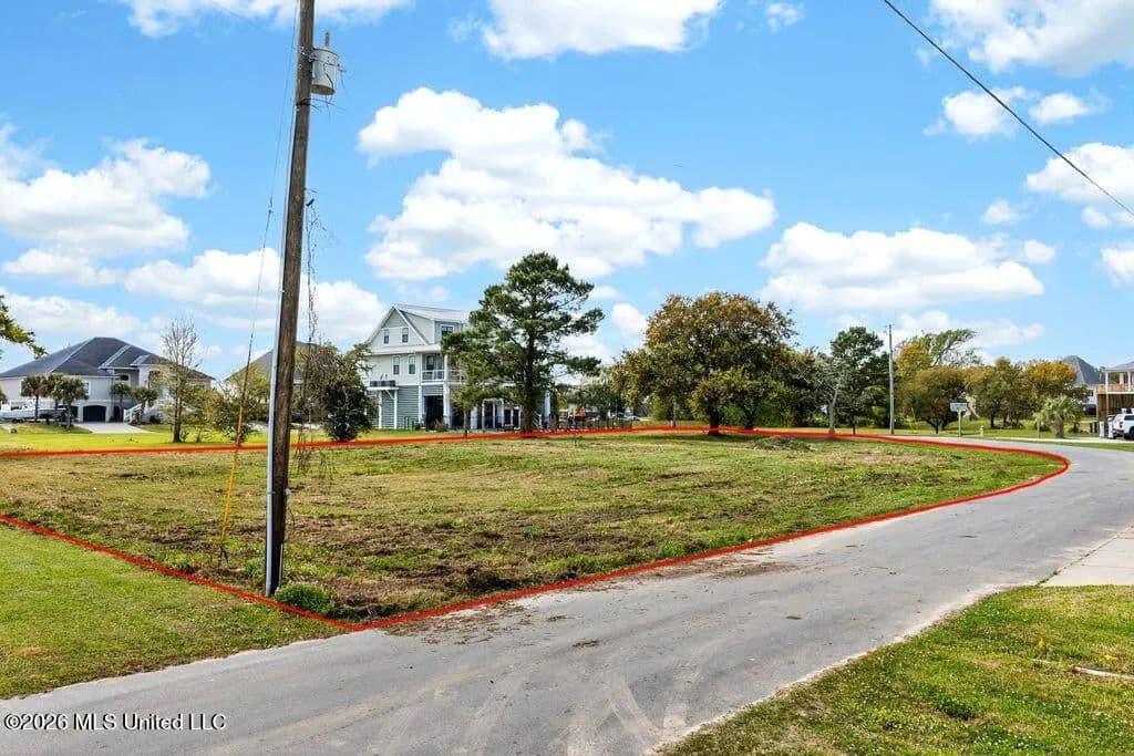 Lots & Land-Other in Biloxi - Biloxi, Mississippi, 39532