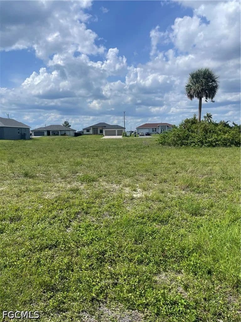 Vacant Land in Cape Coral - Cape Coral, Florida, 33993