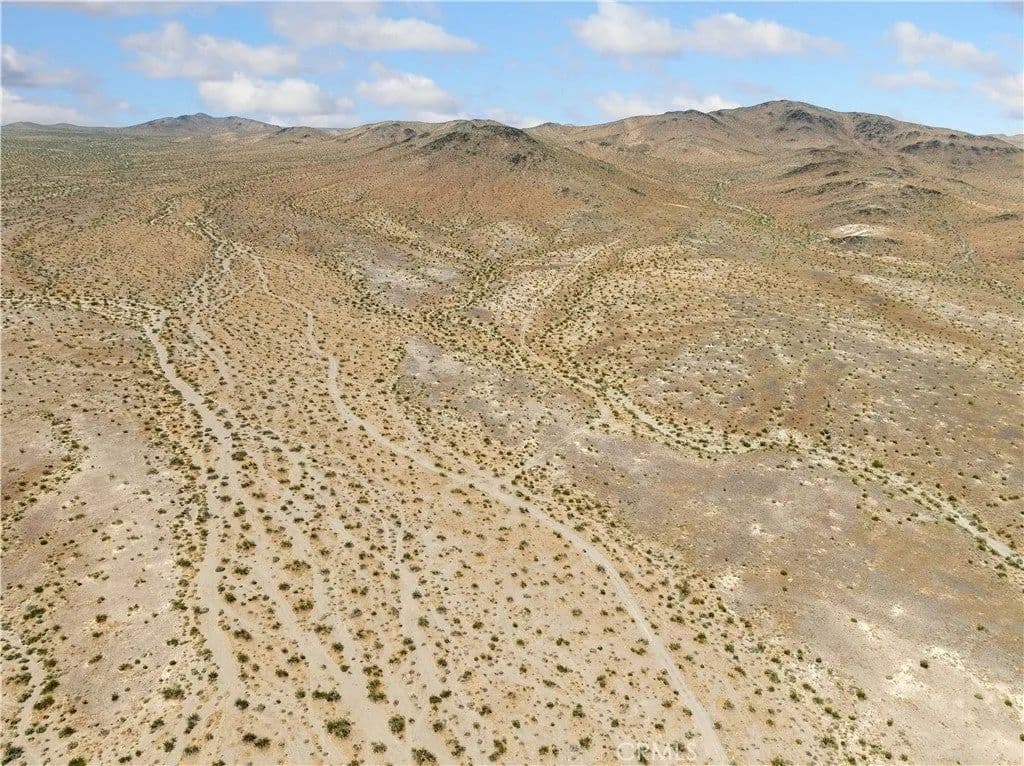 Lots & Land-Other in Hinkley - Hinkley, California, 92347