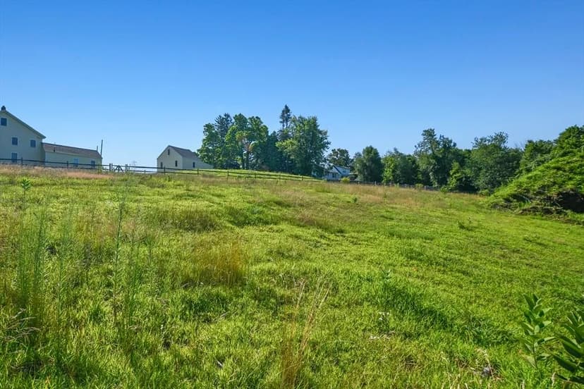 Vacant Land in Lunenburg