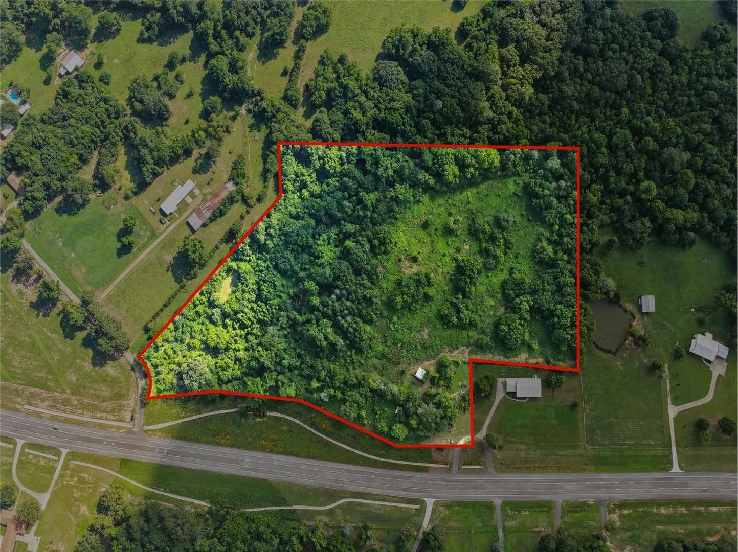 17.5 Acres of Land for Sale in Mt Pleasant, TX - Mt Pleasant, Texas, 75455