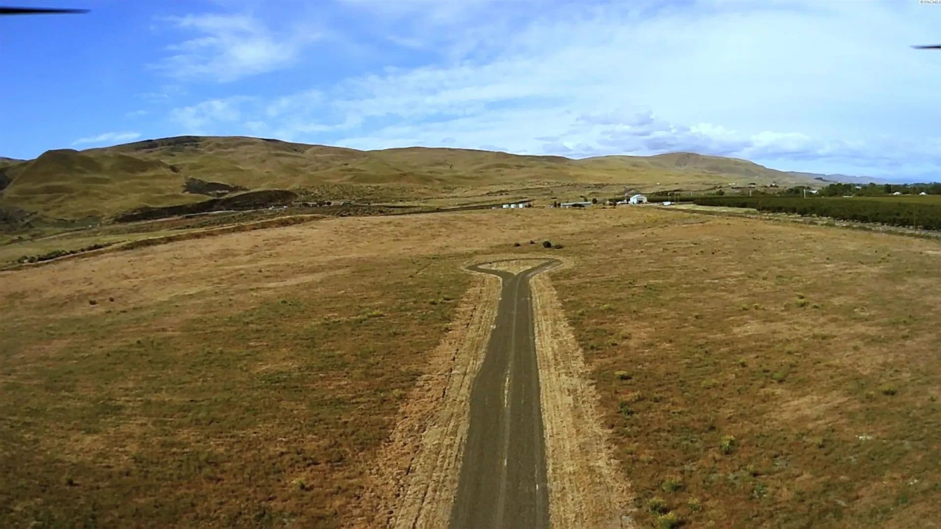 Land -Single Family Acreage in Prosser - Prosser, Washington, 99350