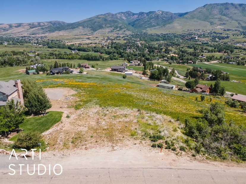 Land -Single Family Acreage in Eden