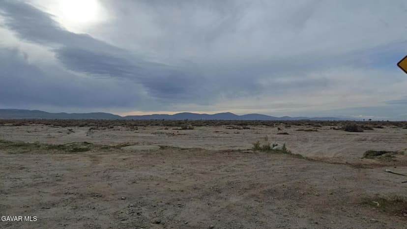 Property from E Vic Avenue R 84th Ste Street - KW