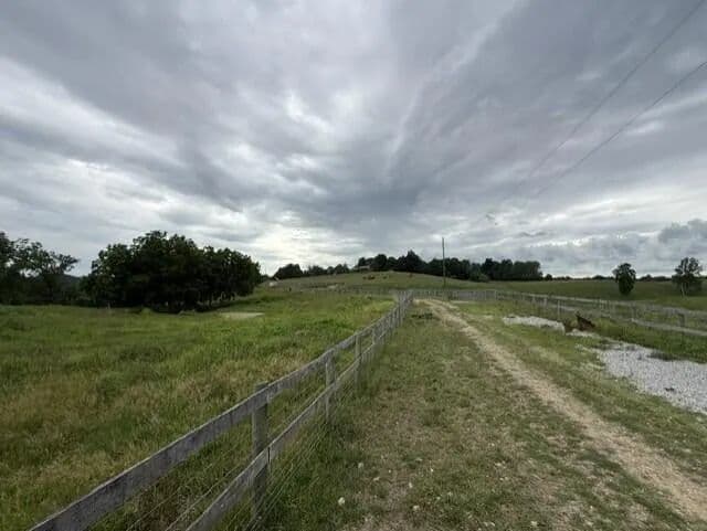 91.28 Acres of Land for Sale in Winchester, KY - land for sale