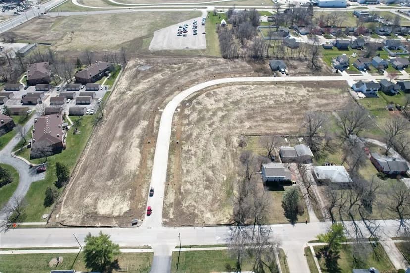 Property from 4401 SW 23rd Street - KW