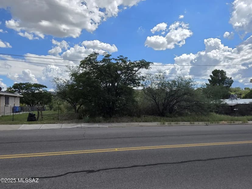 Lots & Land-Other in Nogales