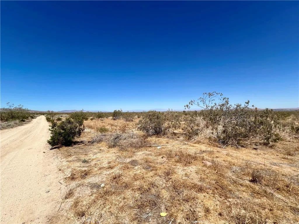 10.17 Acres of Land for Sale in Llano, CA - Llano, California, 93544