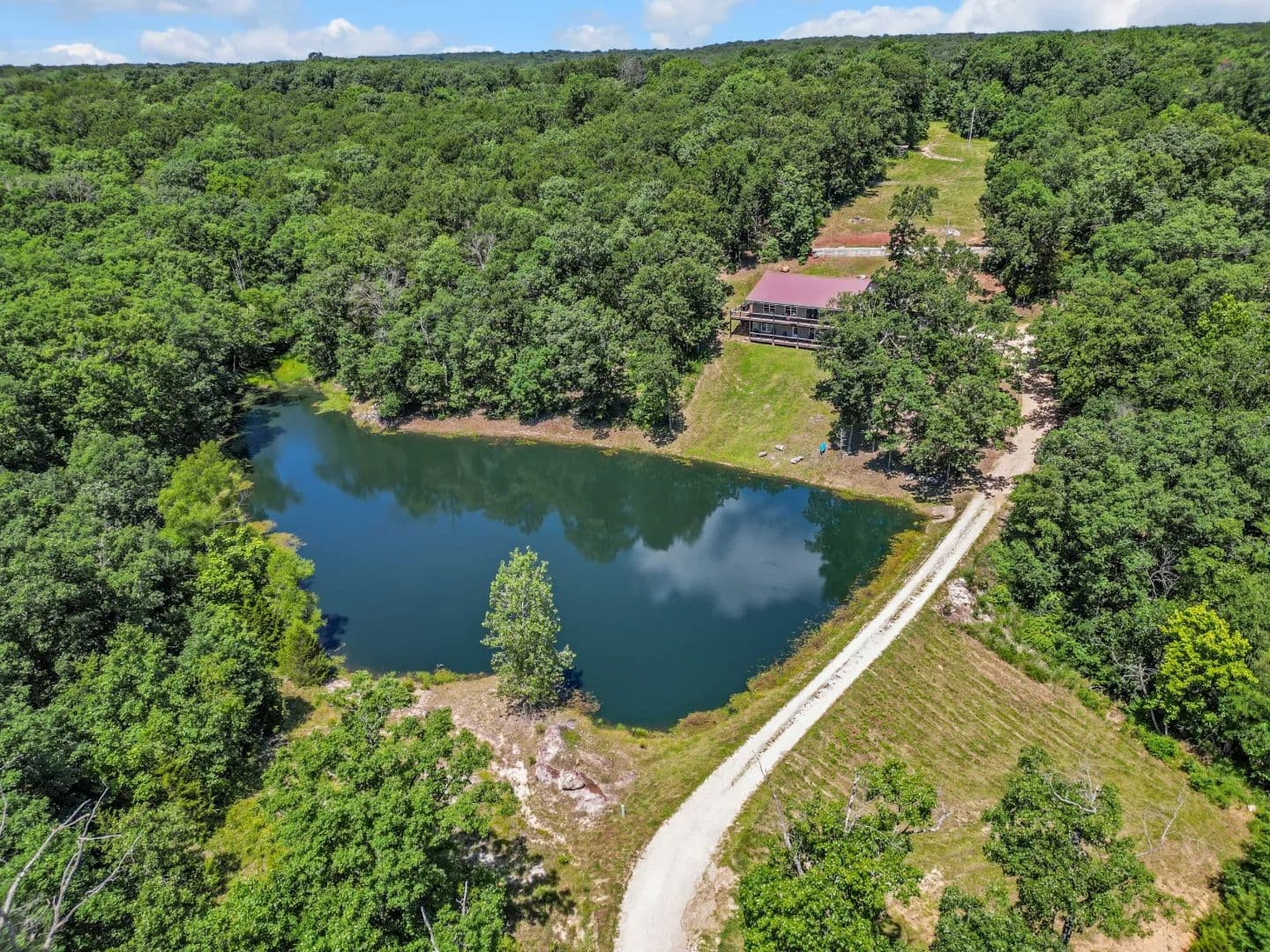 Private Lake Retreat on 25± Acres with a Home and Workshop – Gasconade County - Hermann, Missouri, 65041