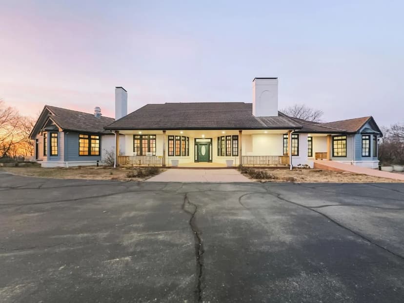 114± Acres | Historic Event, Retreat & Residential Property | Hwy 75 Frontage