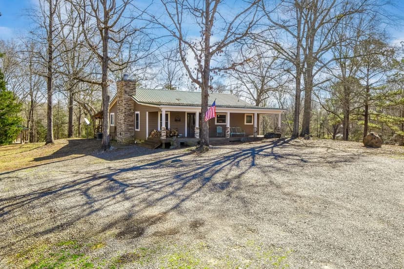 Charming Cabin on 5+/- acres in Tallapoosa Cty