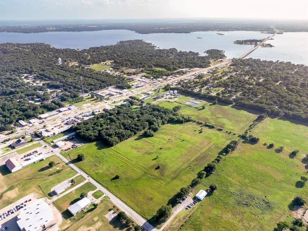 Vacant Land (10+ Acres) in Gun Barrel City - Gun Barrel City, Texas, 75156
