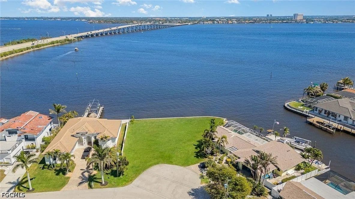 Lots & Land-Other in Cape Coral - Cape Coral, Florida, 33904