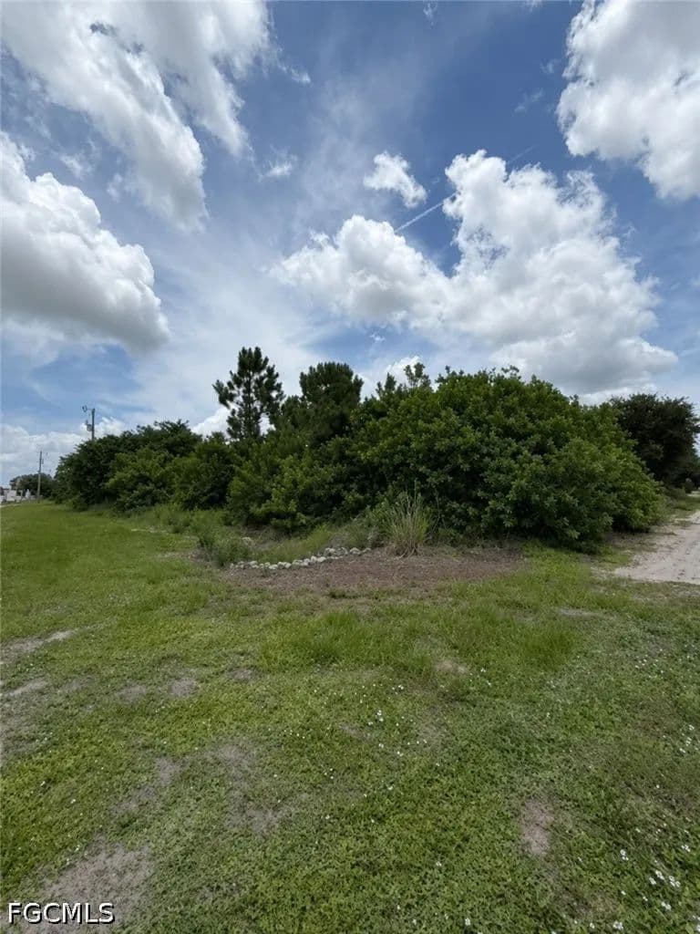 0.42 Acres of Land for Sale in Lehigh Acres, FL - Lehigh Acres, Florida, 33976
