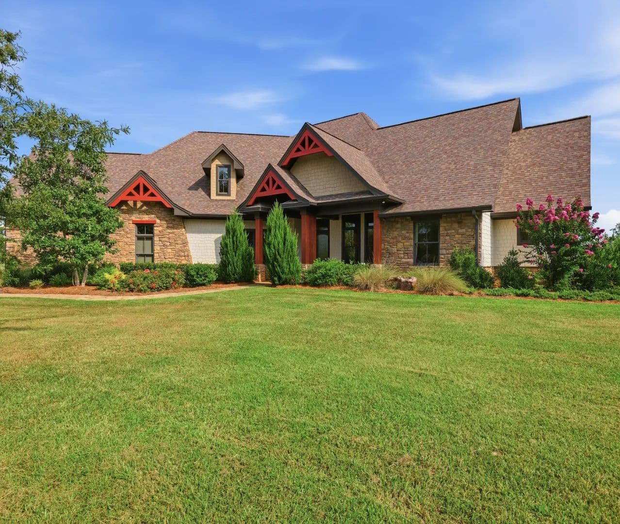 Lakefront Home on 17 Acres in Madison County at 104 Chantry Lane in Madison, MS - Madison, Mississippi, 39110