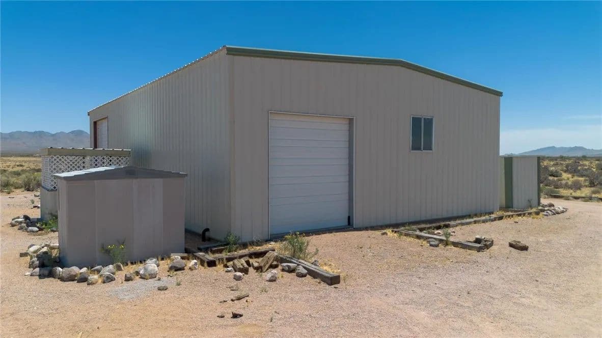 5 Acres of Land for Sale in Dolan Springs, AZ - Dolan Springs, Arizona, 86441
