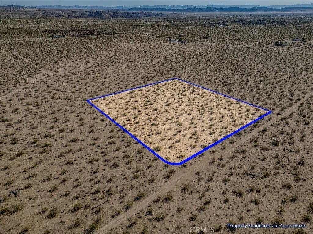 Lots & Land-Other in Joshua Tree - Joshua Tree, California, 92252