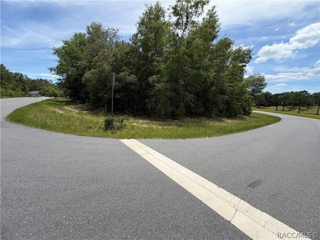 Property from 2812 W Yorkshire Place - KW - Citrus Springs, Florida, 34433