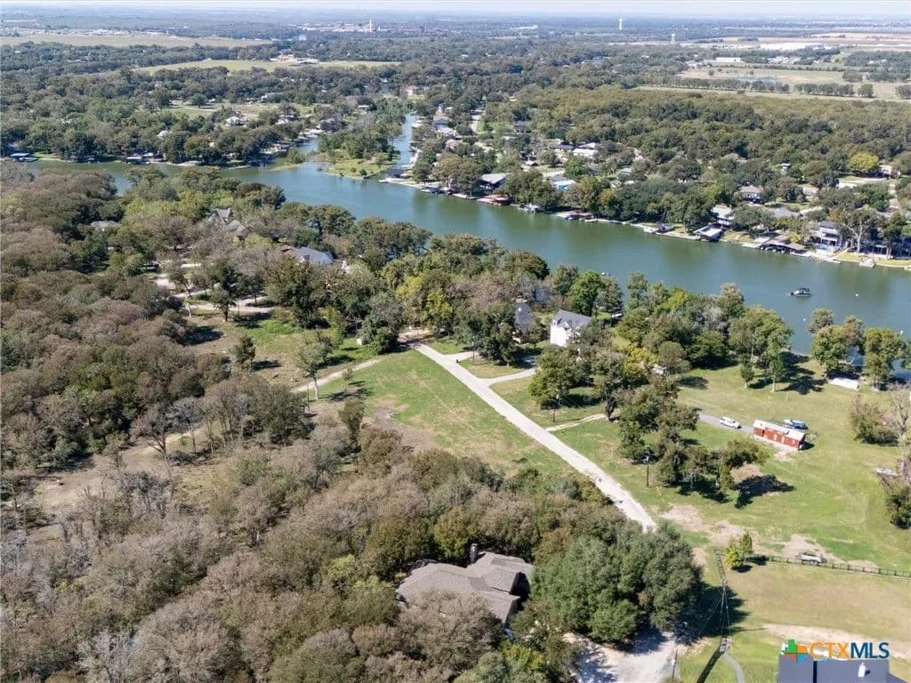 0.44 Acres of Land for Sale in Seguin, TX - Seguin, Texas, 78155