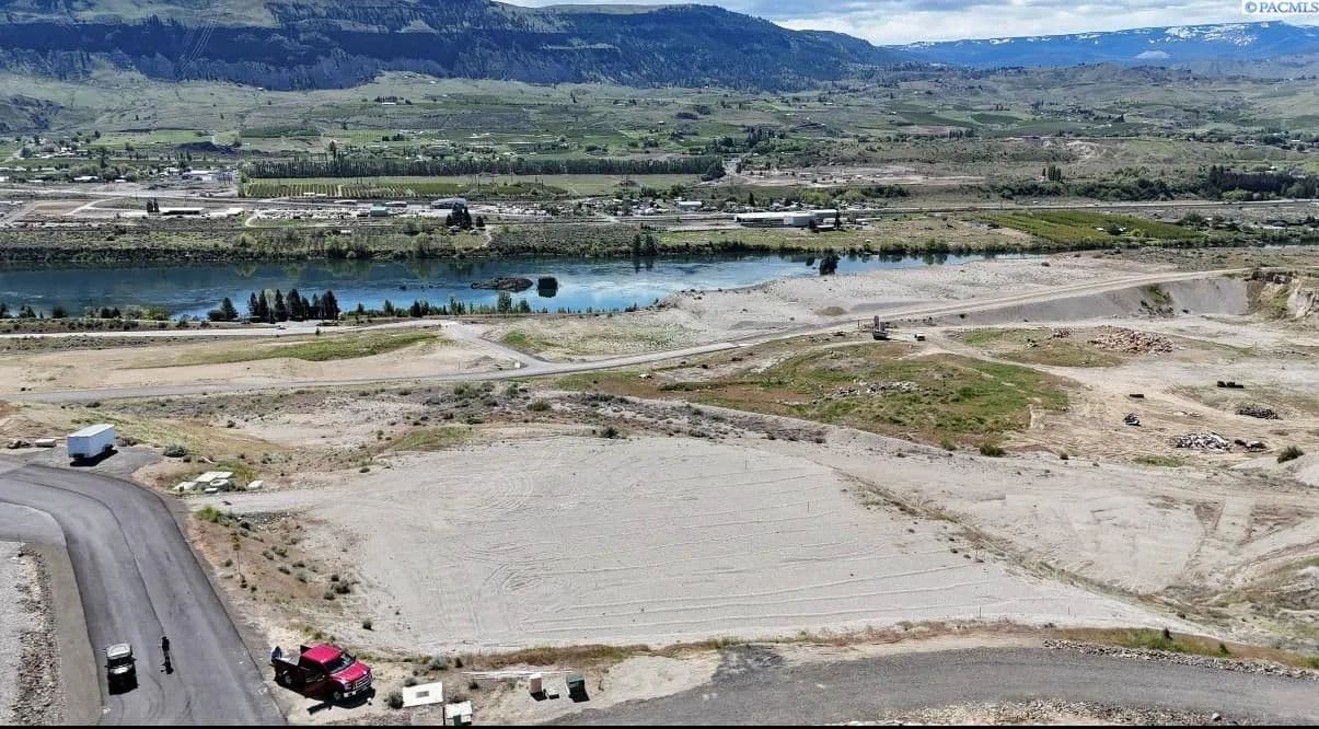 Land -Single Family Acreage in East Wenatchee - East Wenatchee, Washington, 98802
