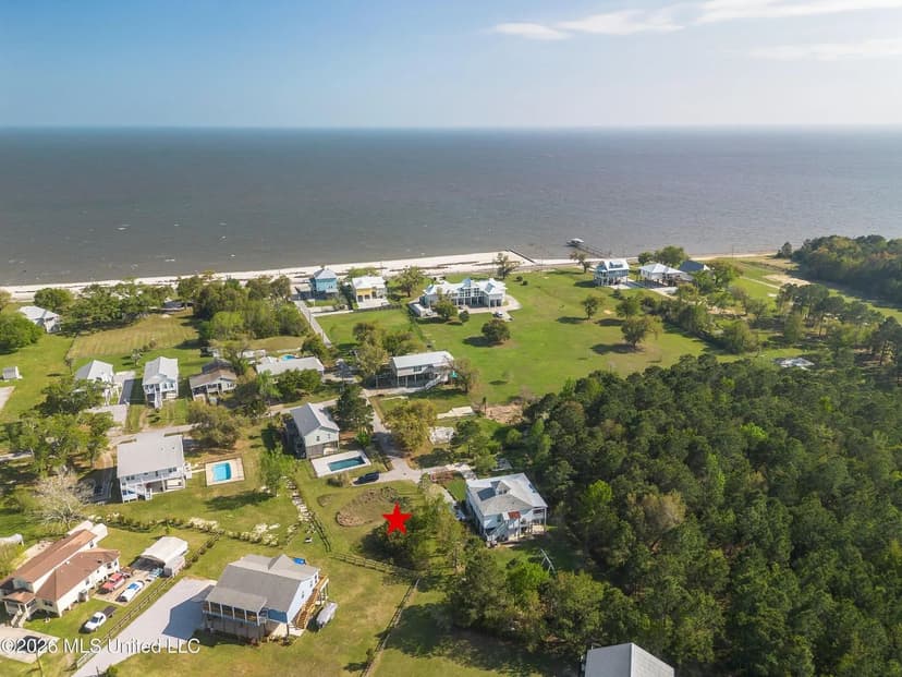 Lots & Land-Other in Waveland