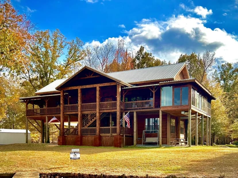 THE HOMESTEAD- PUMPKIN CREEK