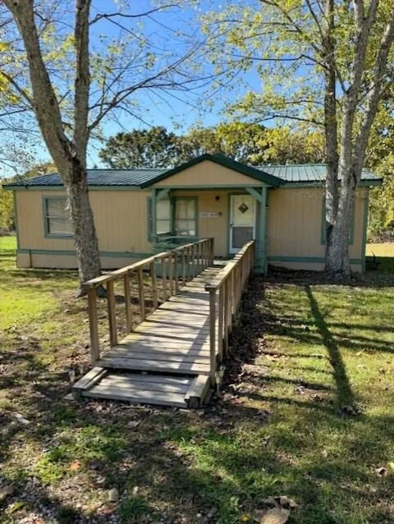 3-Bed Home on a Peaceful 1.6+/- AC For Sale in Carter Co.