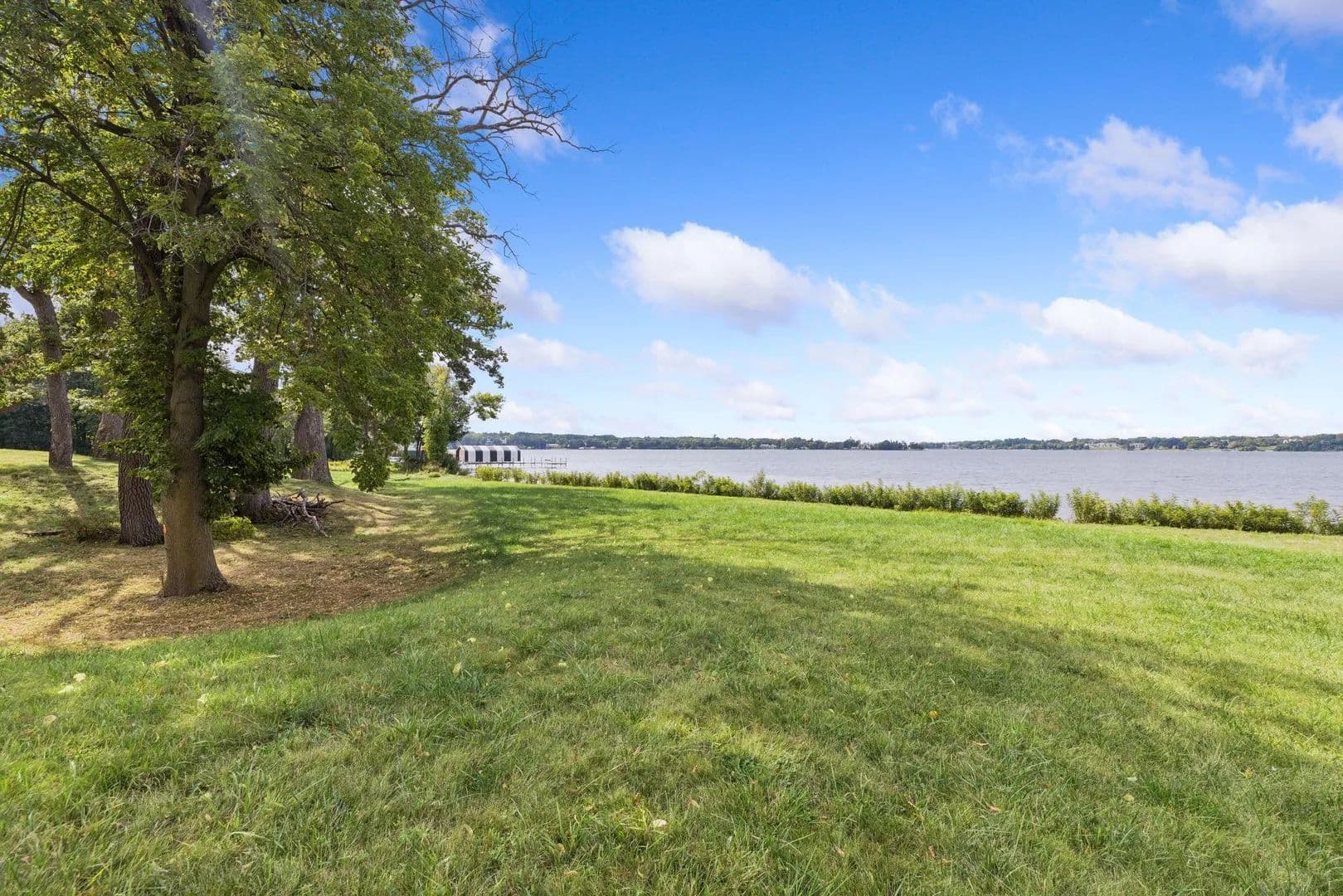 Vacant Land in Wayzata - Wayzata, Minnesota, 55391