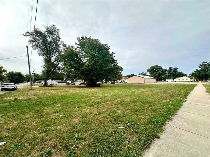 Property from 2901-2909 Marshall Avenue - KW