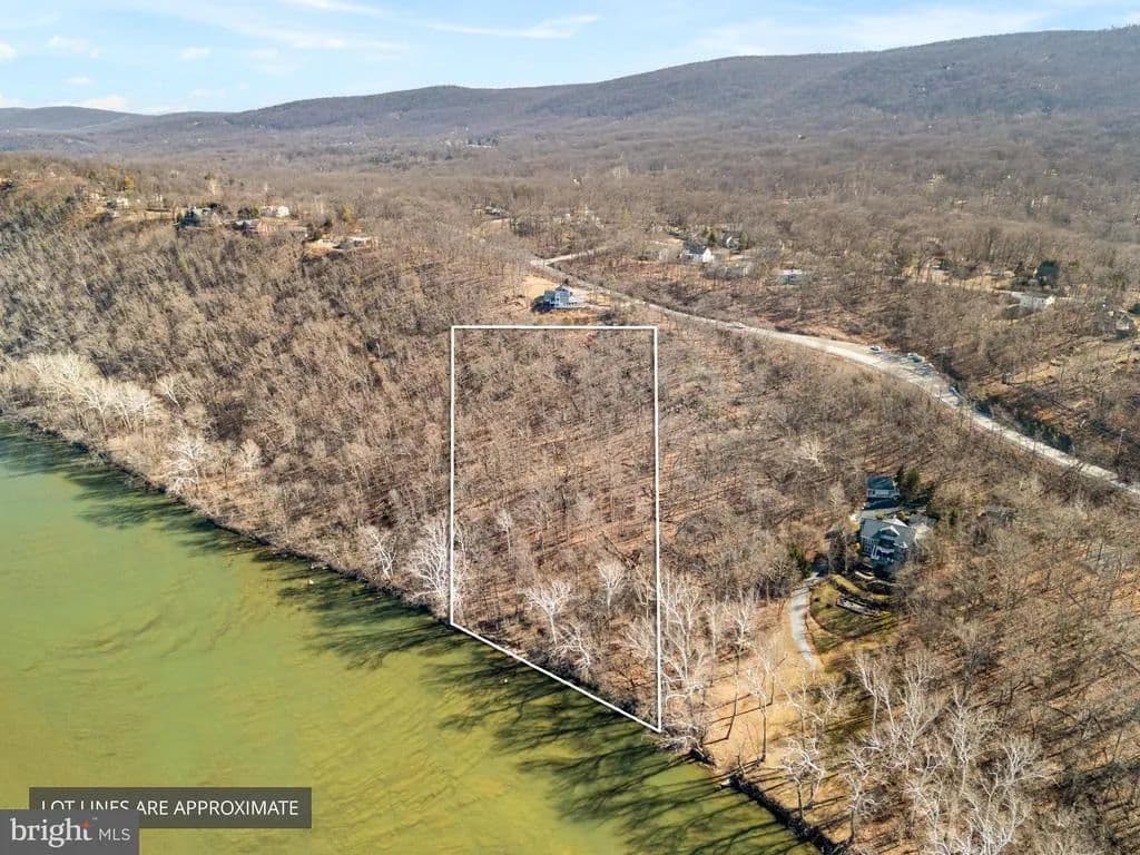 4.9 Acres of Land for Sale in HARPERS FERRY, WV - Harpers Ferry, West Virginia, 25425