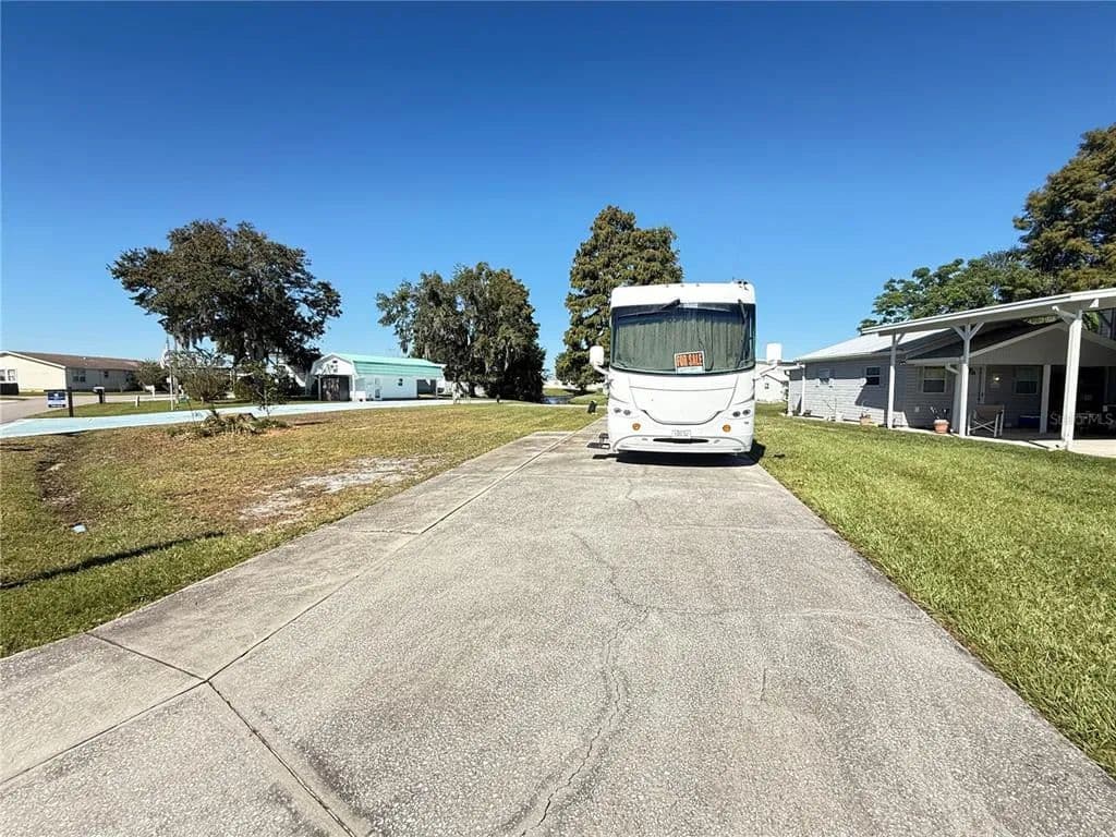 Vacant Land in Polk City - Polk City, Florida, 33868
