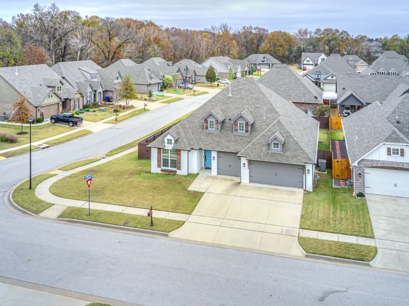 2601 W Albuquerque St, Broken Arrow, OK 74011